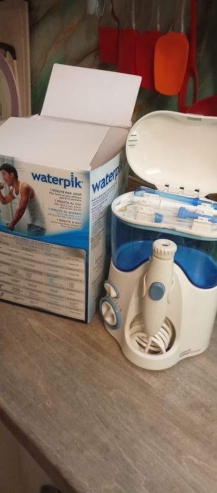 Продам ирригатор срочно