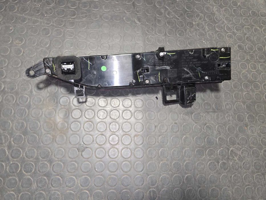 Ляв вътрешен стоп за BMW X6 G06