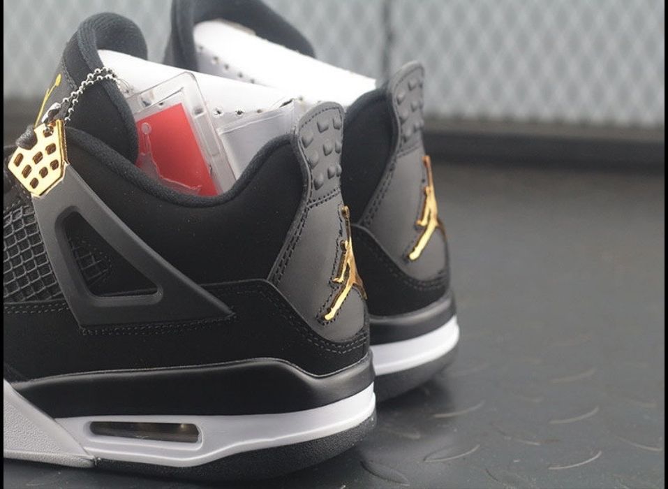 Jordan 4 Retro Royalty
