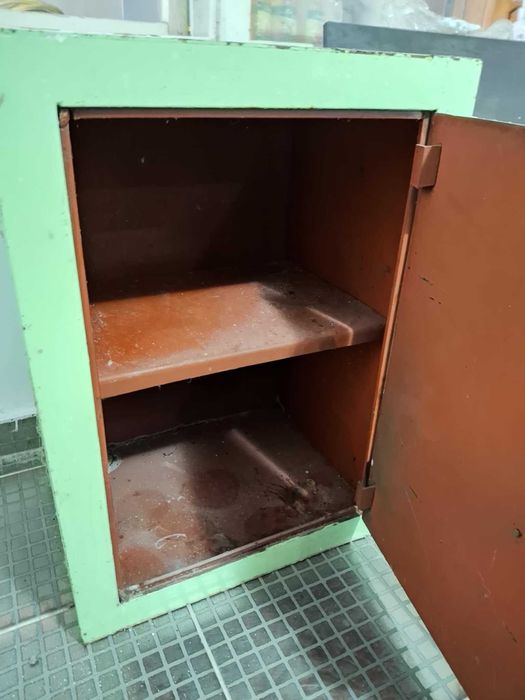 Метална каса сейф