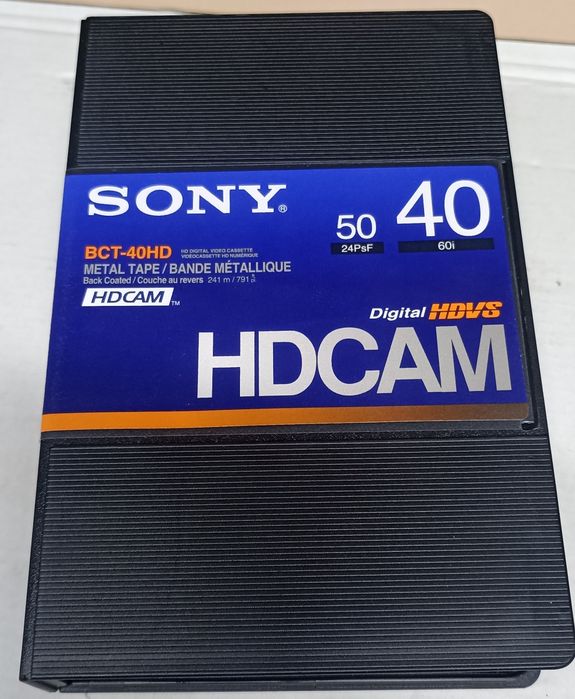 Видеокассеты   для видеомагнитофона и видеокамеры