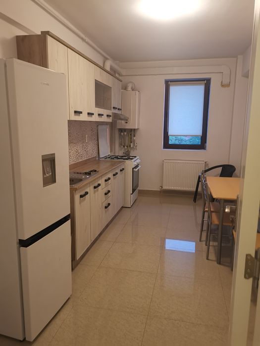 Apartament 2 camere de închiriat