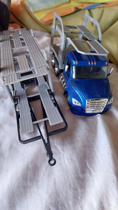 Камиони 1.43 мащаб