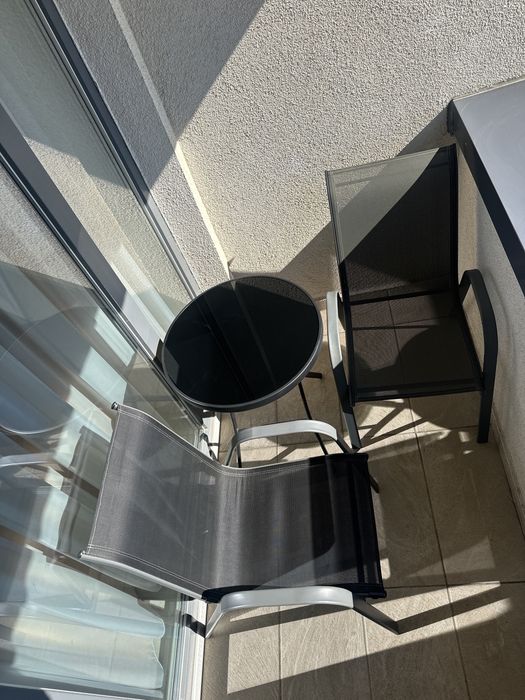 Vand set de scaune cu masuta pentru gradina/balcon