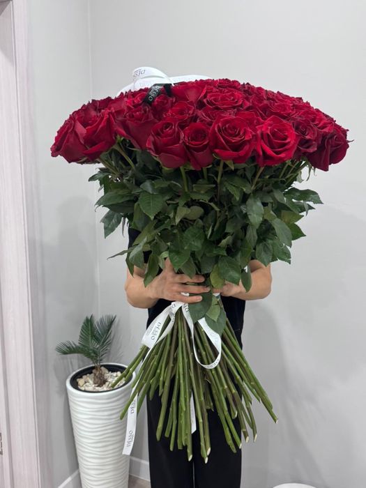 букет красных роз 101