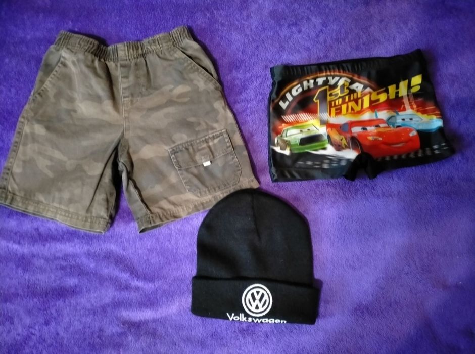 Продам пакет вещей на мальчика в нормальном состоянии.