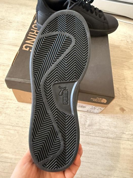 Продам кроссовки