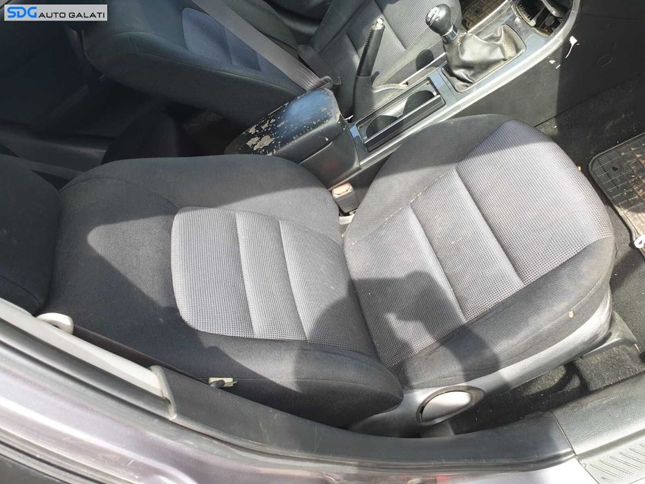 Scaun Textil Dreapta Fata Pasager Fara Incalzire Mazda 6 2002 - 2008