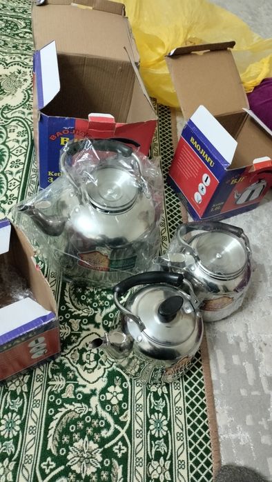 Продам чайники новый
