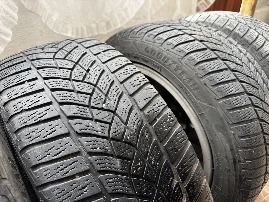 225/50/17 Зимни гуми Goodyear UGP+ 4 бр.