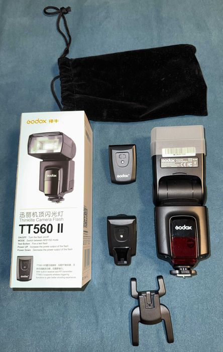 Blit Godox TT560 II Thinklite pe patina blitz aparat foto poze fotografie
