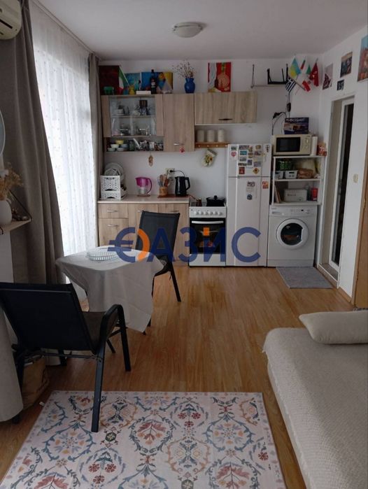 # 33268700 студио в Слънчев ден 6. Общо: 39кв м, 4ет,
