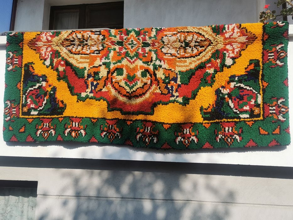 Килими и Китеници.