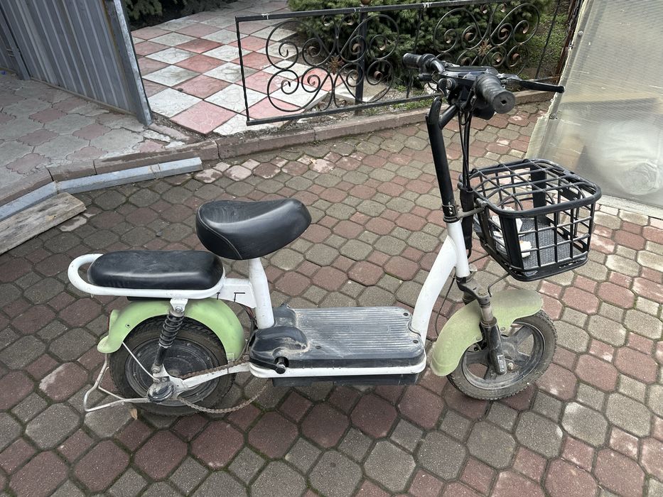 Электроскутер нерабочий