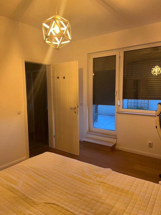 Inchiriez apartament 3 camere, terasa 81mp, Sub Cetate 45A