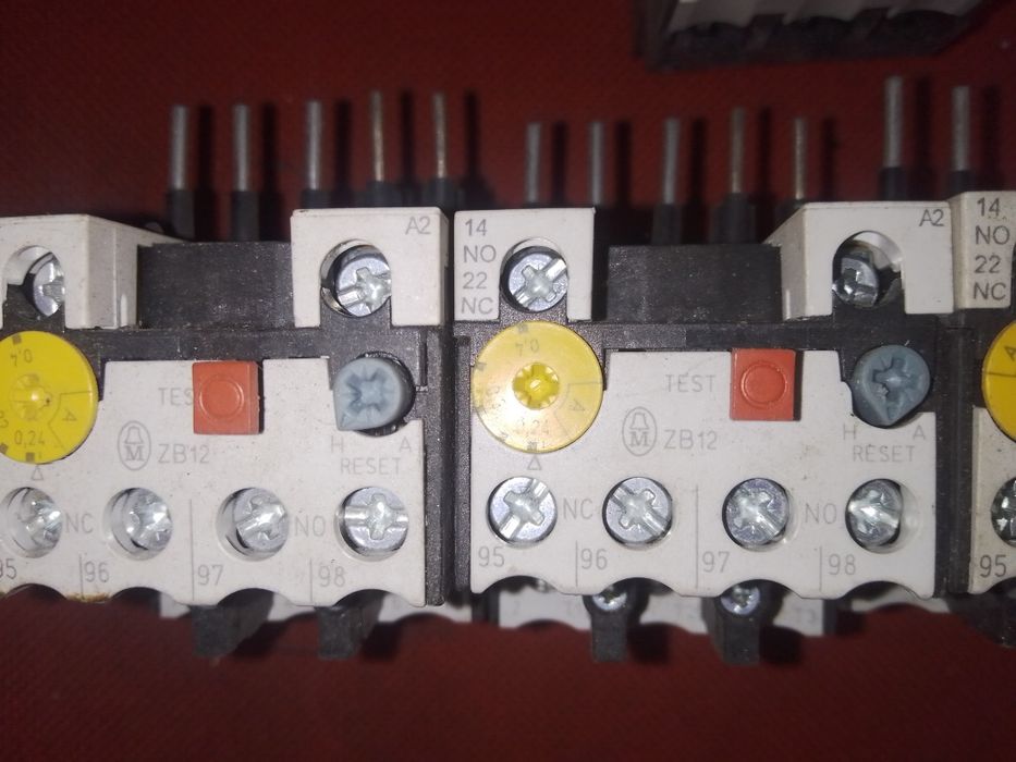 Предпазител , моторна защита трифазнa MOELLER