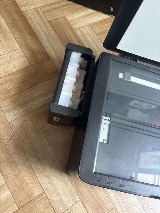 Продам цветной принтер Epson