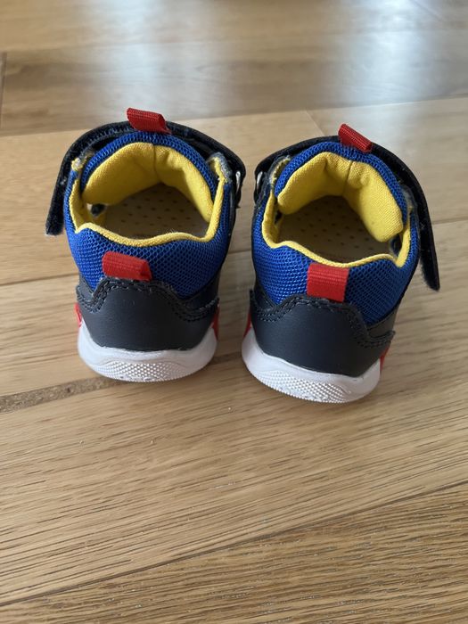 Geox mar.20, purtați o singura data.