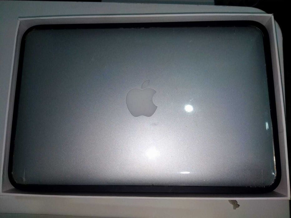 Apple MacBook Air 11  inch —  Сатылады !!!