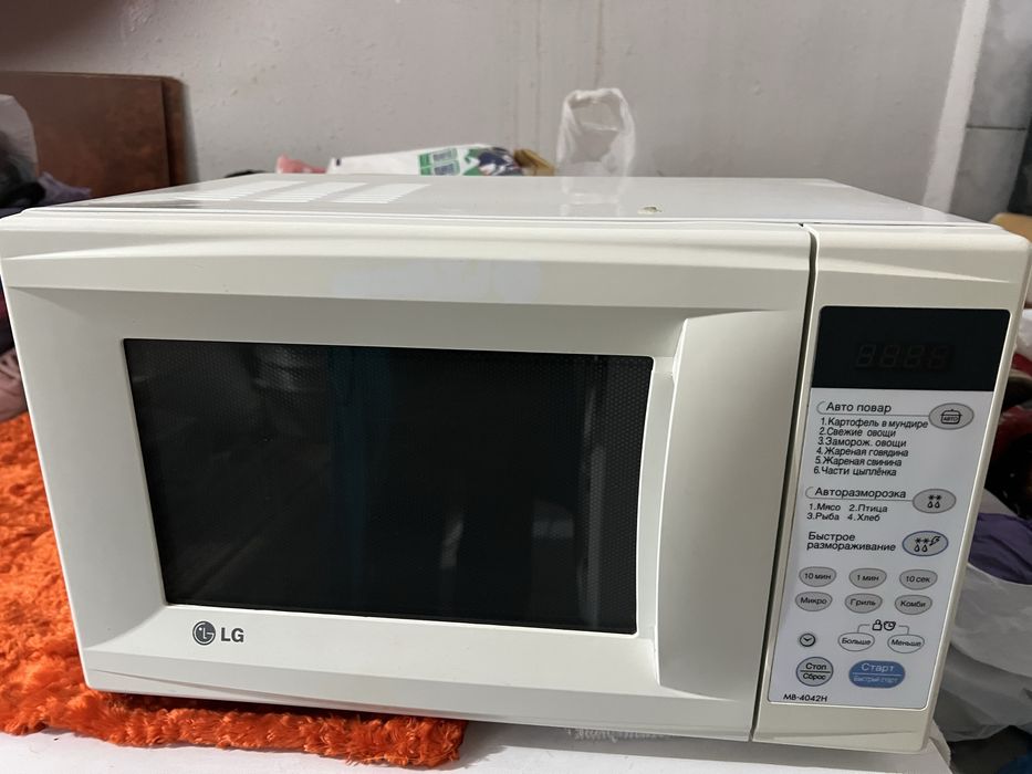 Микроволновка LG бытовая