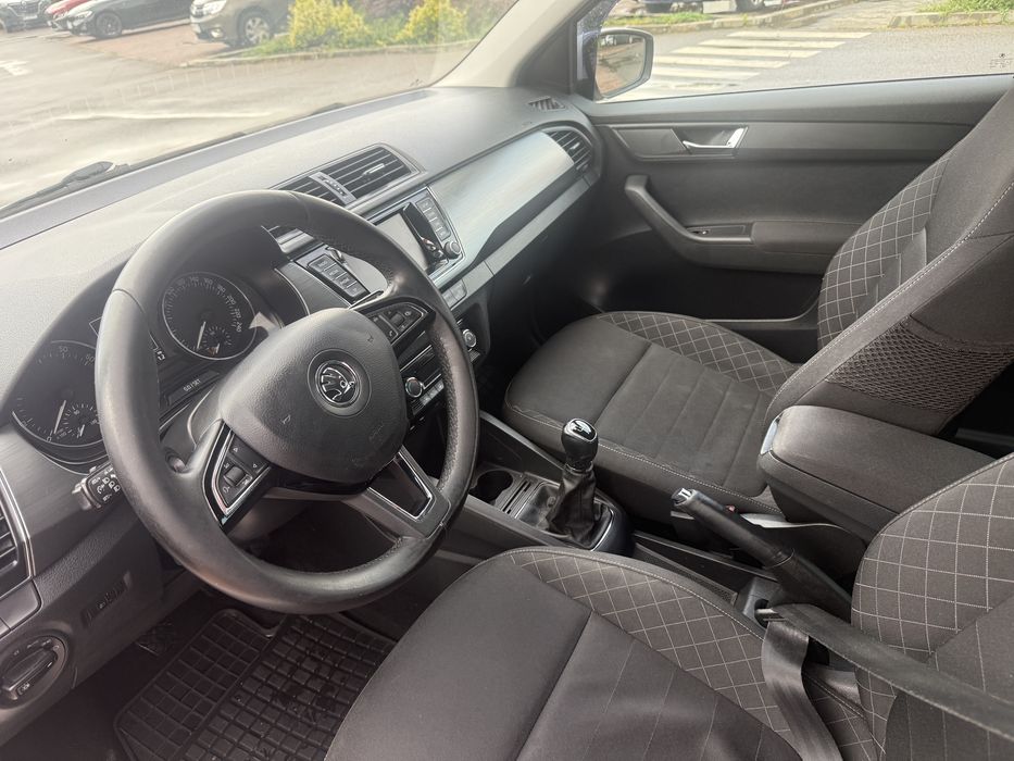 SKODA Fabia 2015 — imagine 4