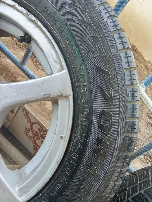 Срочно продам летнюю резину