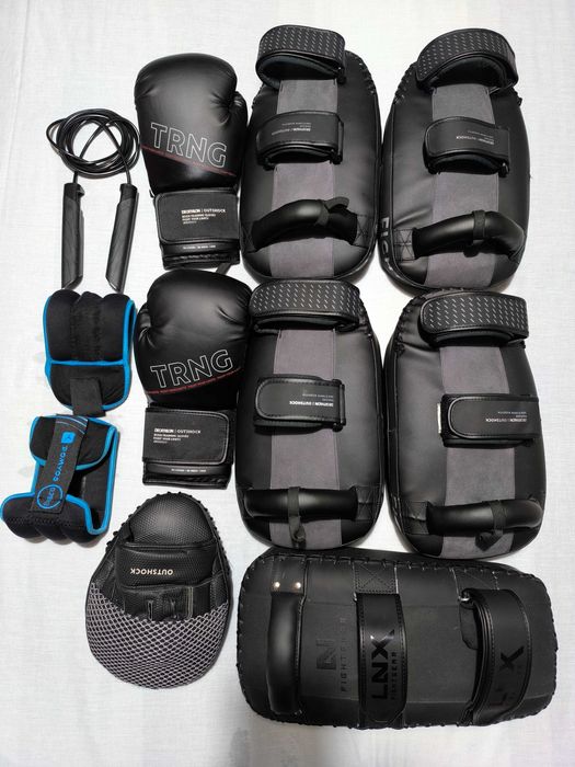 Lot echipament,accesorii protectie kickboxing/muay tai,MMA,BOX,fitness