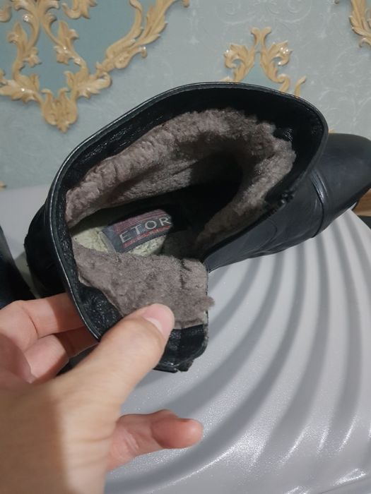 Продаётся мужская сапожка из натуральной кожи. Фирма ETOR.