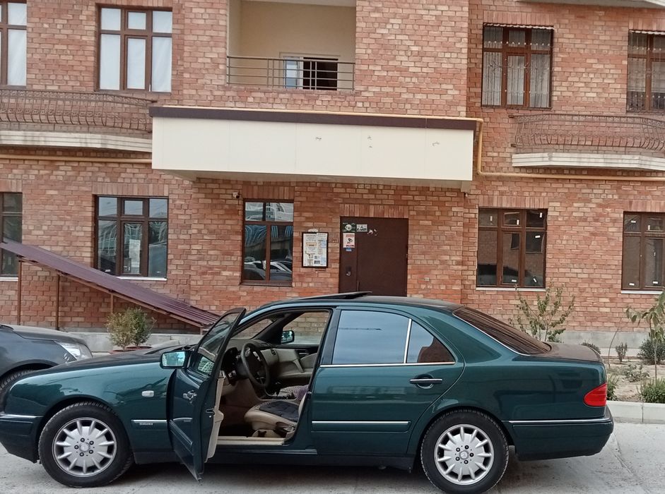 Мерседес 210,111 матор,