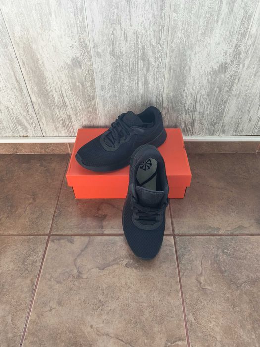 Маратонки Nike нови малко употребявани