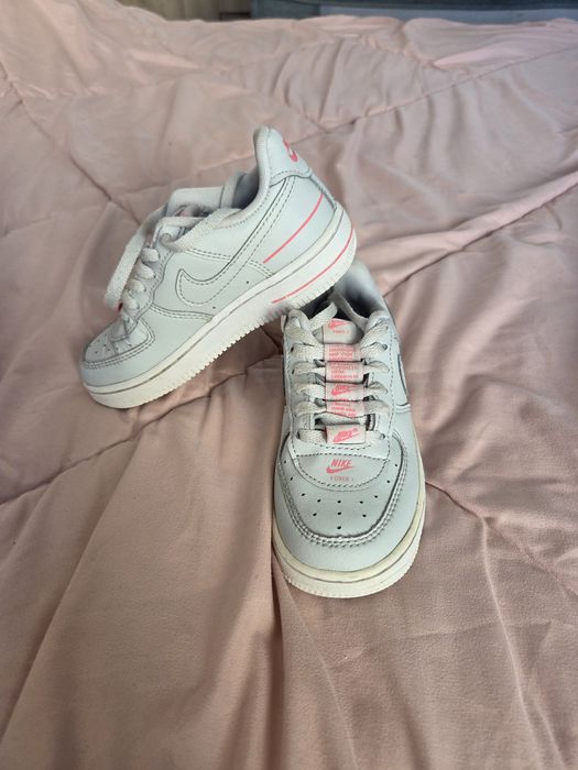 Продавам маратонки найк