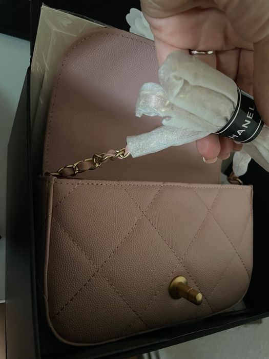 CHANEL чанта тип багета