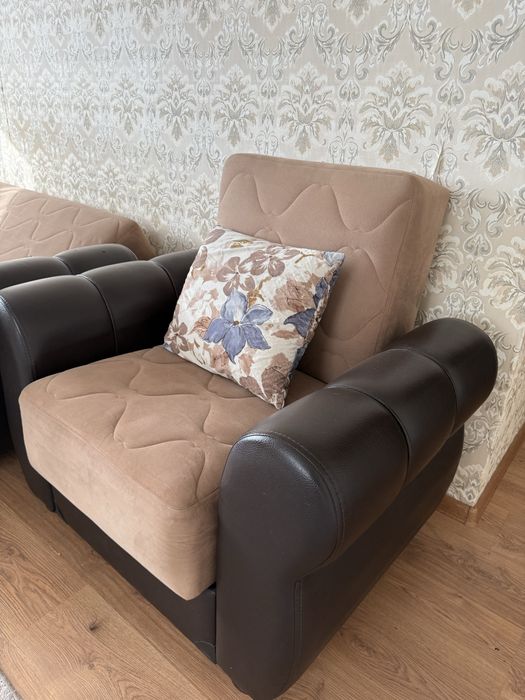 Продается Диван+2кресла