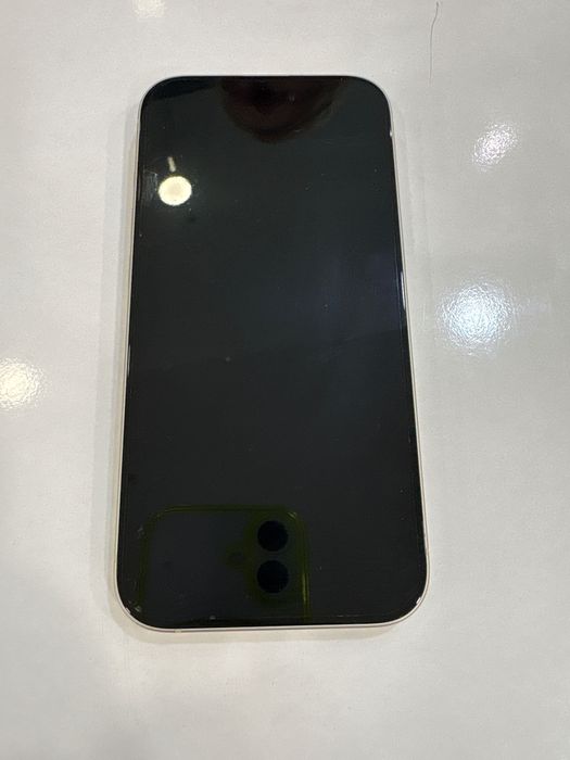 iPhone 15 128gb yellow идеален