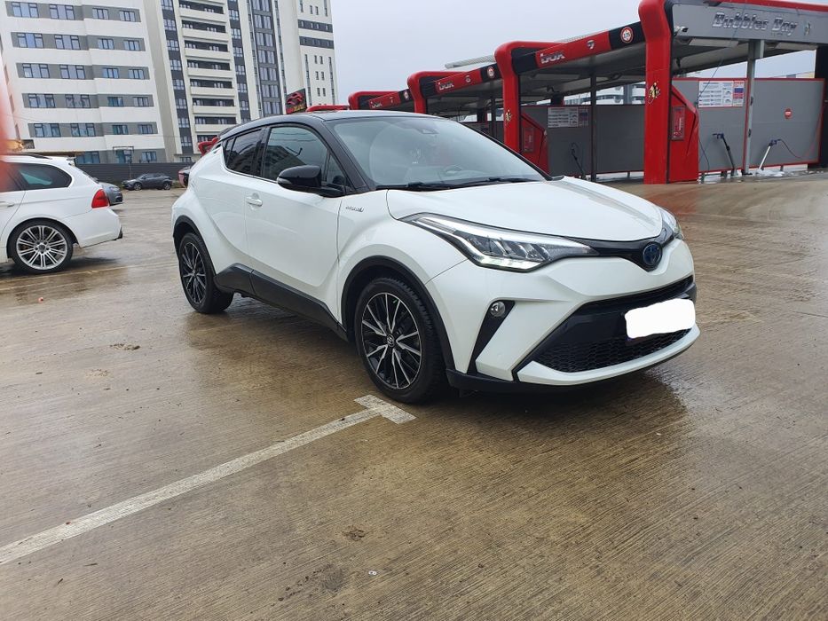 TOYOTA C-HR 2022 — imagine 3
