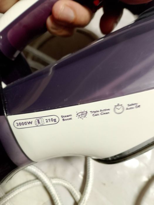 Fier de calcat cu aburi și fără setare de temperatură