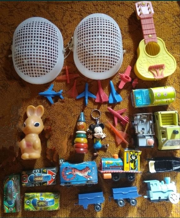 Ваза,чеканки и т.д.