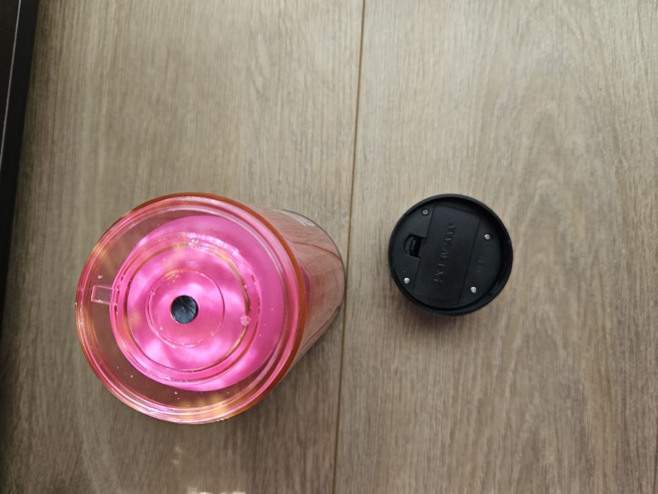 Музикална розова чаша