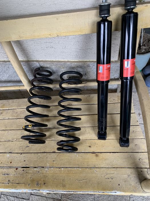 2бр.пружини,за Грант Витара.2бр.Чисто нови газови,амортисьори.