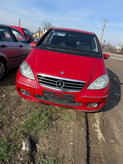 Dezmembrez Mercedes  A160D A180D Piese