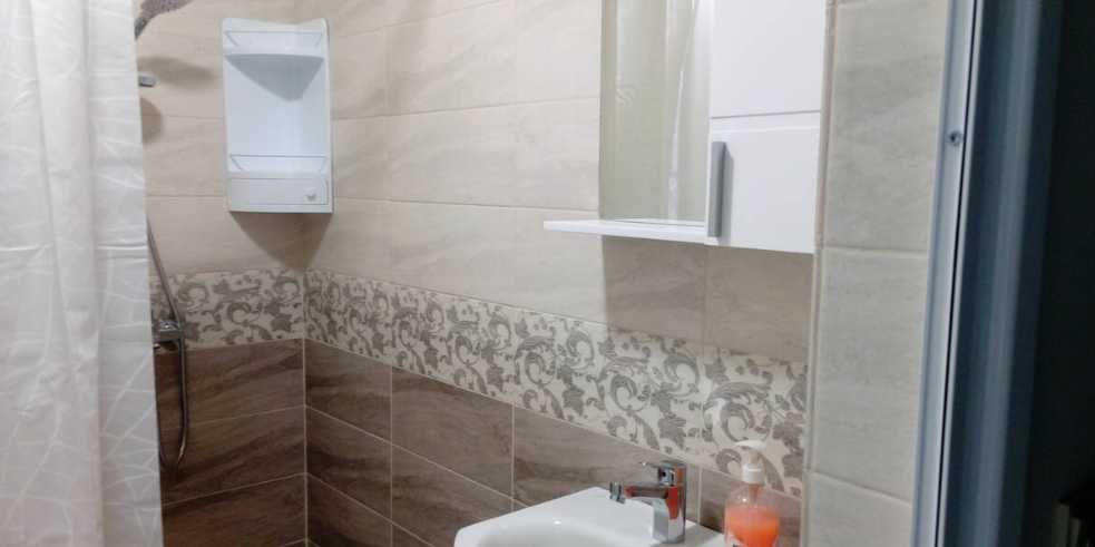 Дава се под наем Двустаен апартамент в Бургас, Сарафово - 60 кв.м за 200 € - Снимка #2