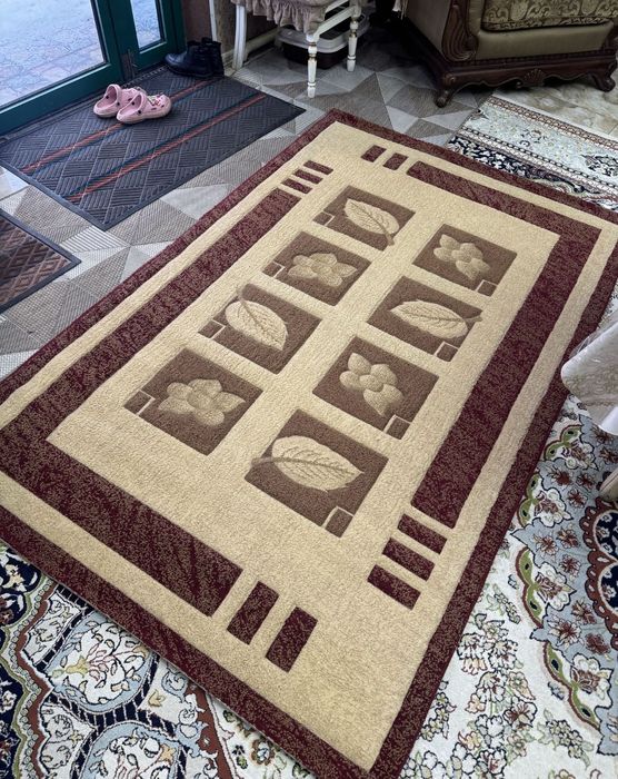 Продам Ковры б/у 35000 Алматы