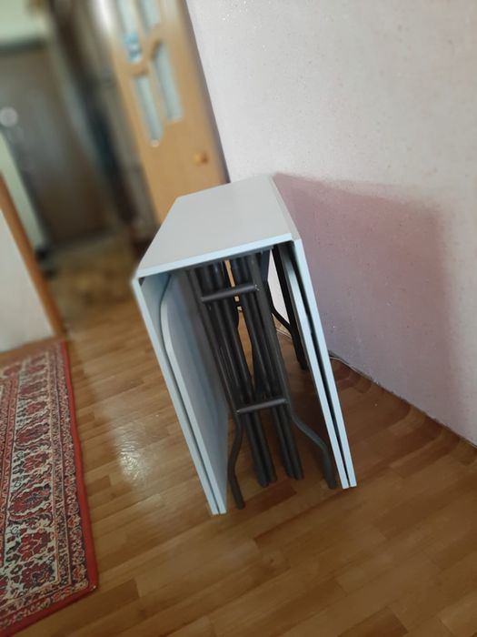 Продам стол почти новый