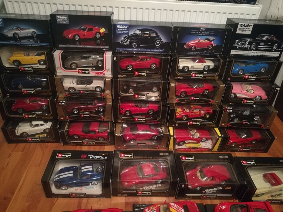 Machete 1:18 diverse (noi,cu cutii)