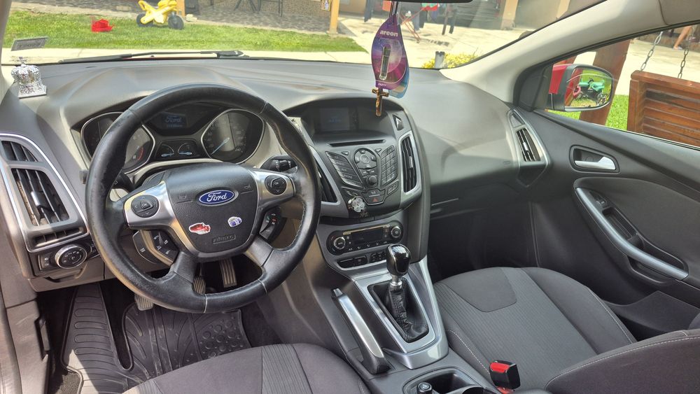 Ford Focus 1.6 benzina