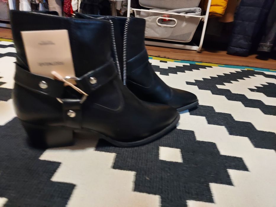 Botine/ciocate Pull and Bear, mărimea 36