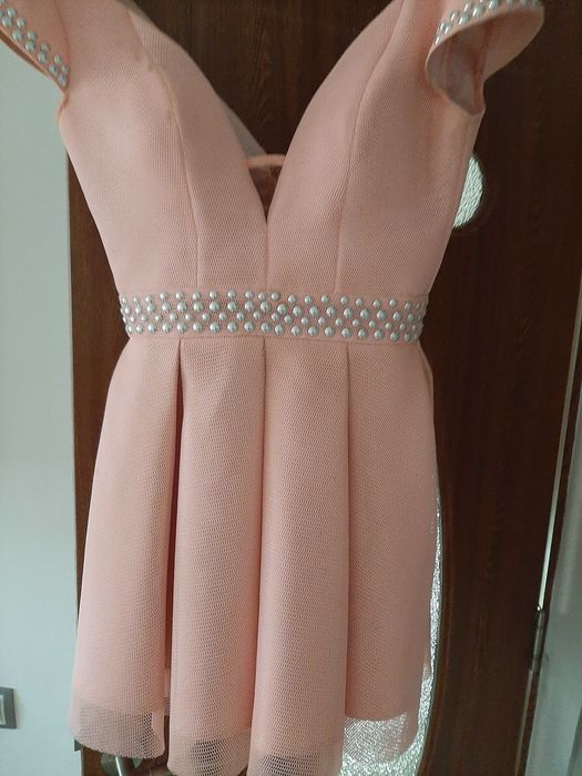 Vand rochii de seară