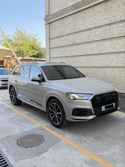 Audi Q7 quattro 2023-yil