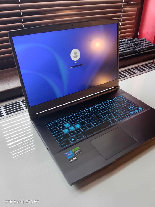 Геймърски Лаптоп MSI Thin 15 B12UCX MAXOUT