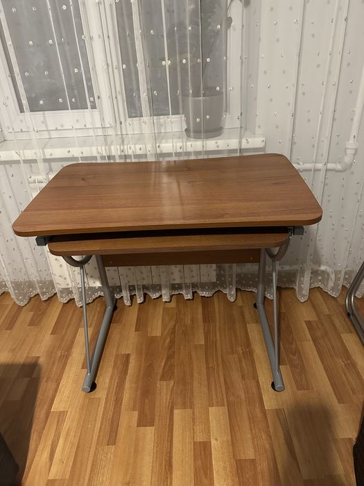 Стол компьютерный